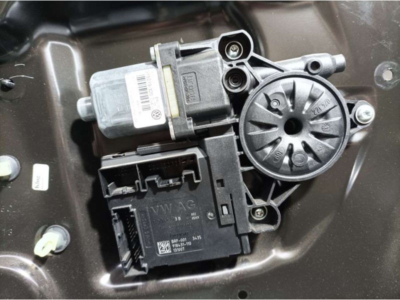 Recambio de elevalunas delantero izquierdo para volkswagen passat variant (365) highline bluemotion referencia OEM IAM 3AA837755