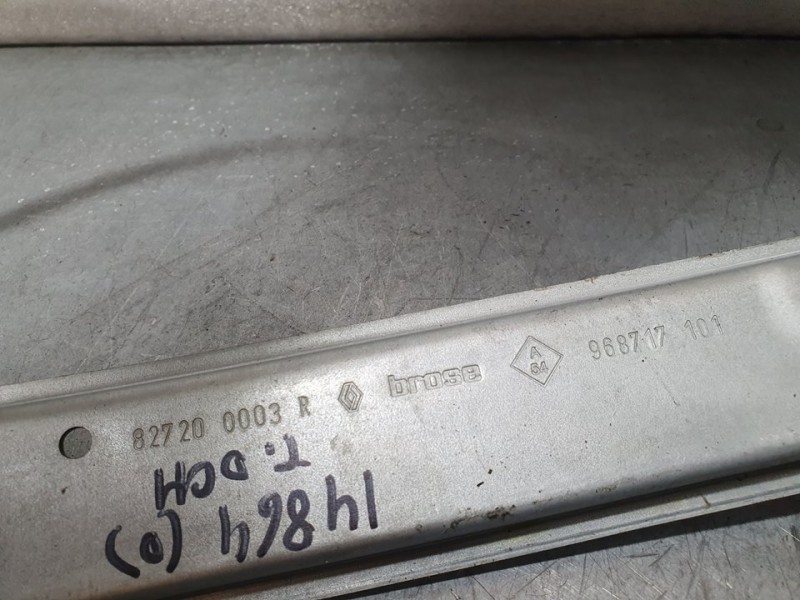 Recambio de elevalunas trasero derecho para renault megane iii berlina 5 p dynamique referencia OEM IAM 827200003R 968717101 BRO