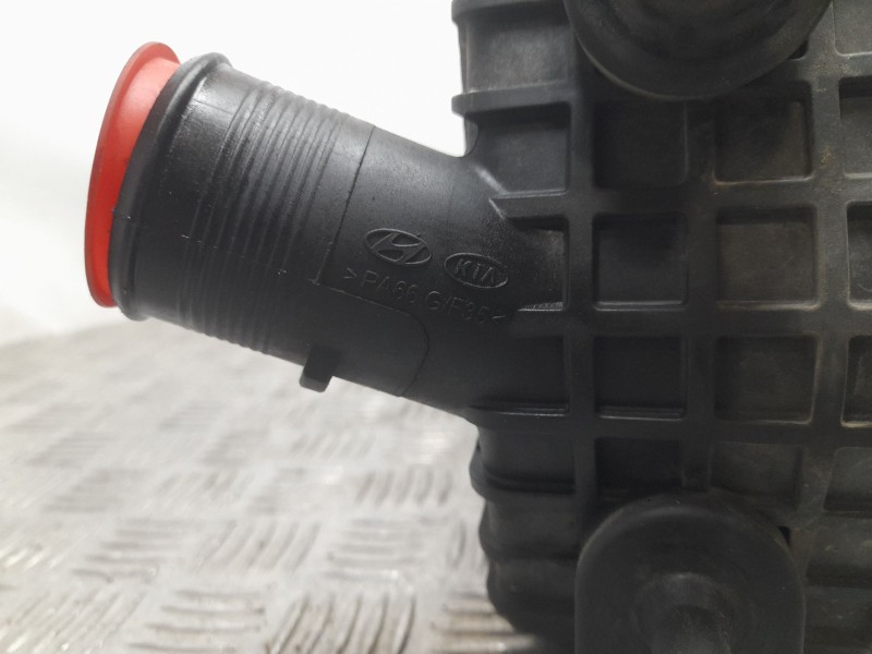 Recambio de intercooler para kia carens iv 1.7 crdi referencia OEM IAM 282712A480  PA66GF35