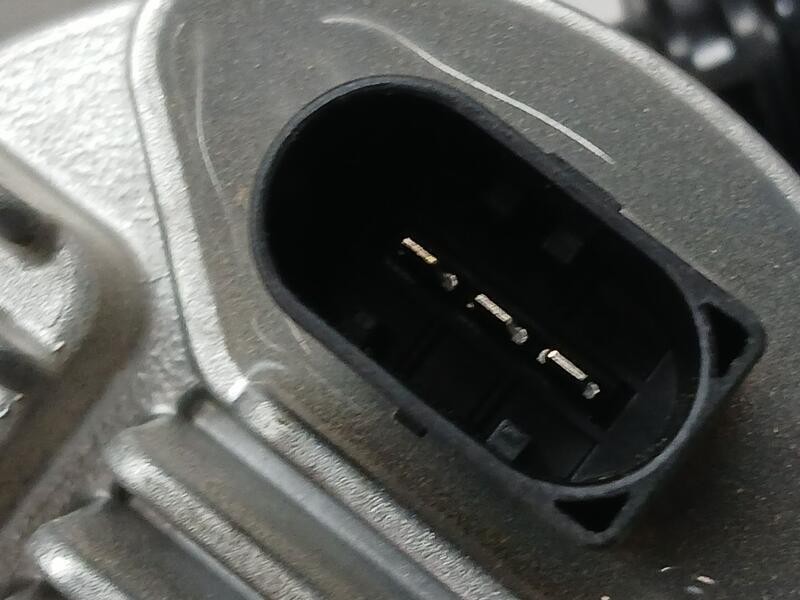 Recambio de bomba agua adicional para mercedes-benz clase c (w206) c 300 de (206.208) referencia OEM IAM A0005003800 CONTINENTAL