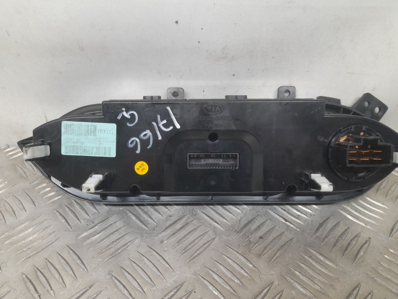 Recambio de mando calefaccion / aire acondicionado para kia carens iv 1.7 crdi referencia OEM IAM 97250A4010CA  KLHAB0080