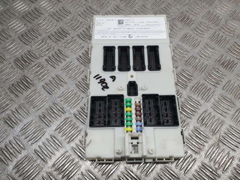 Recambio de caja reles / fusibles para bmw i8 (i12) i8 pure impulse referencia OEM IAM 938370201 10681810 
