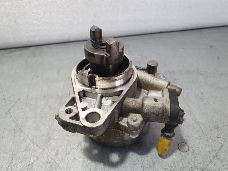 Recambio de depresor freno / bomba vacio para opel corsa e referencia OEM IAM 55268135  