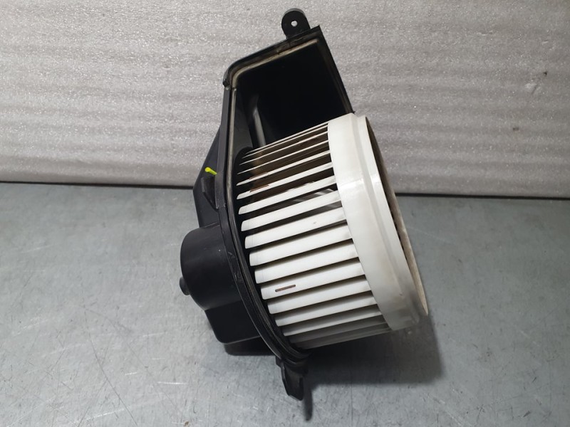 Recambio de motor calefaccion para renault kangoo profesional referencia OEM IAM 173830100  