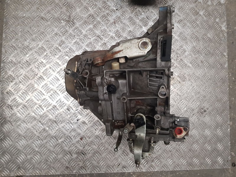 Recambio de caja cambios para peugeot 306 hatchback (7a, 7c, n3, n5) 1.9 d referencia OEM IAM 20CL77 5039452 5VELOCIDADES