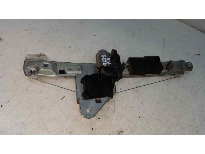 Recambio de elevalunas trasero derecho para renault megane ii classic berlina confort authentique referencia OEM IAM 8201010921 