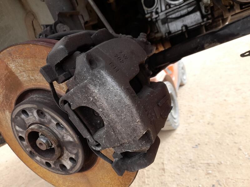 Recambio de pinza freno delantera derecha para citroën c5 aircross (ac_, aj_, ar_, a4_) 1.2 puretech 130 (arhnsj) referencia OEM