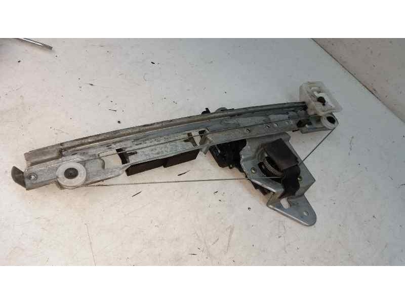 Recambio de elevalunas trasero derecho para renault megane ii classic berlina confort authentique referencia OEM IAM 8201010921 