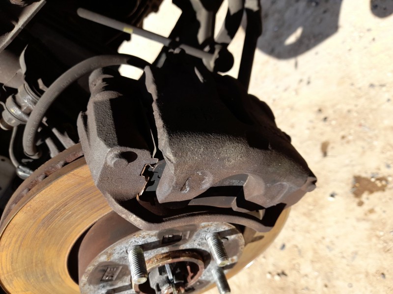 Recambio de pinza freno delantera izquierda para hyundai i30 (fd) 1.6 crdi referencia OEM IAM 581801HA00  