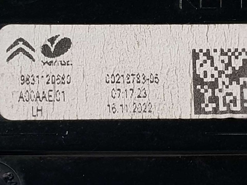 Recambio de piloto trasero derecho para citroën c4 1.2 12v e-thp pure tech referencia OEM IAM 9831120680  INTERIOR