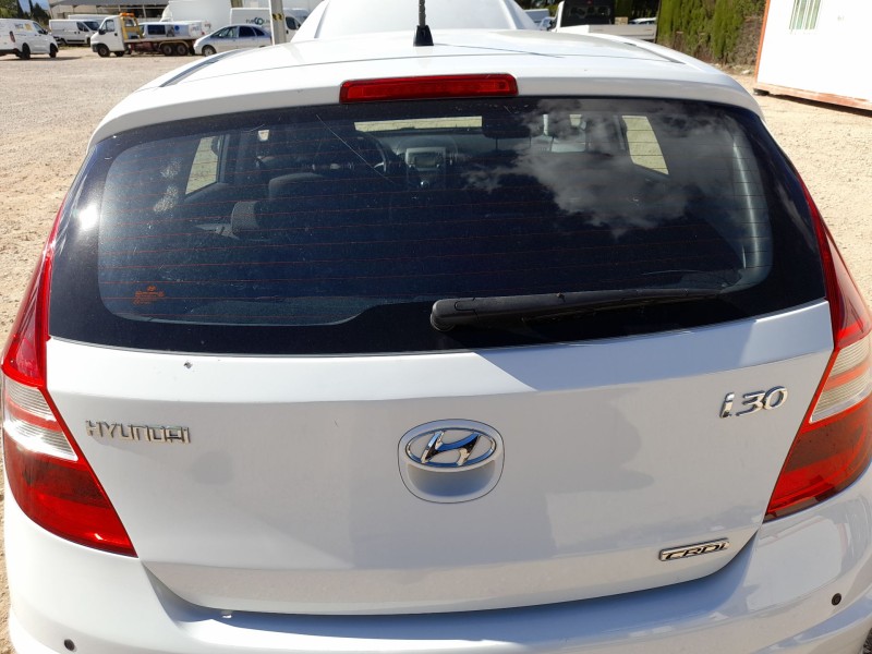 Recambio de porton trasero para hyundai i30 (fd) 1.6 crdi referencia OEM IAM 737002L011  