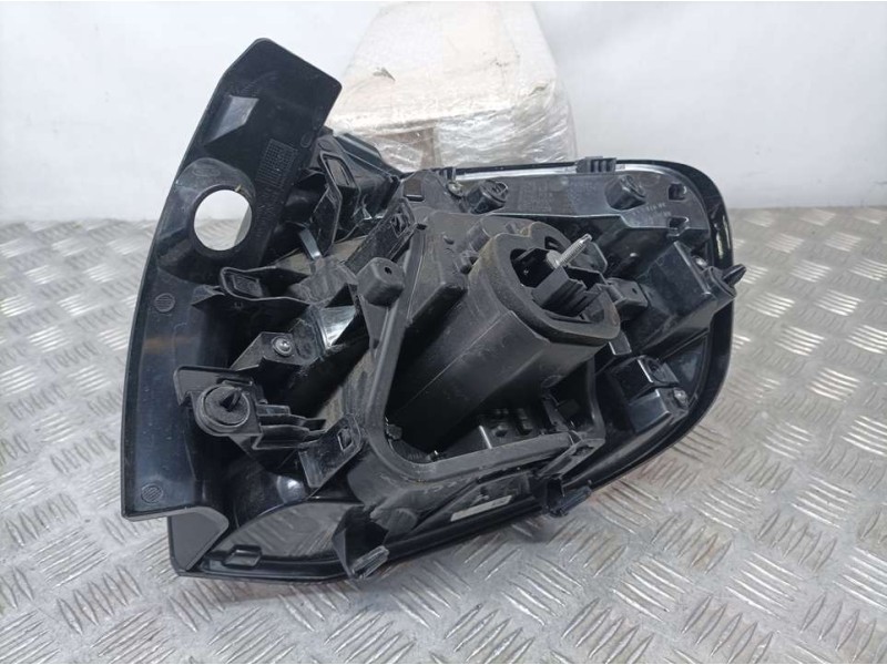 Recambio de piloto trasero izquierdo para citroën c4 1.2 12v e-thp pure tech referencia OEM IAM 9831100280  EXTERIOR