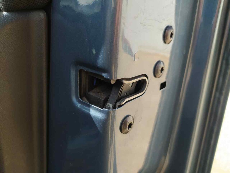 Recambio de cerradura puerta delantera derecha para volvo v40 hatchback (525) d3 referencia OEM IAM 31440392  