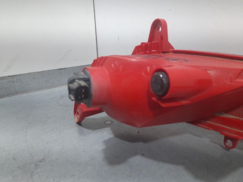 Recambio de piloto trasero derecho paragolpes para kia carens iv 1.7 crdi referencia OEM IAM 92406A4100  