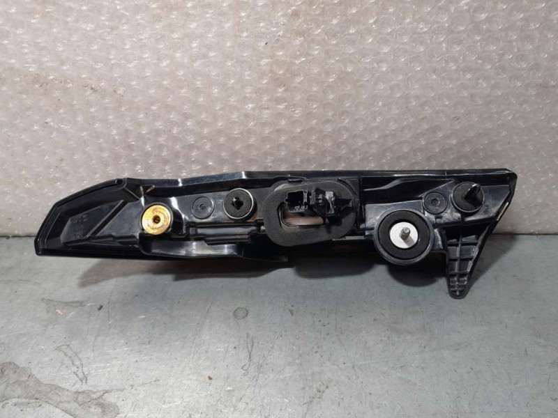 Recambio de piloto trasero izquierdo para citroën c4 1.2 12v e-thp pure tech referencia OEM IAM 9831120580  INTERIOR