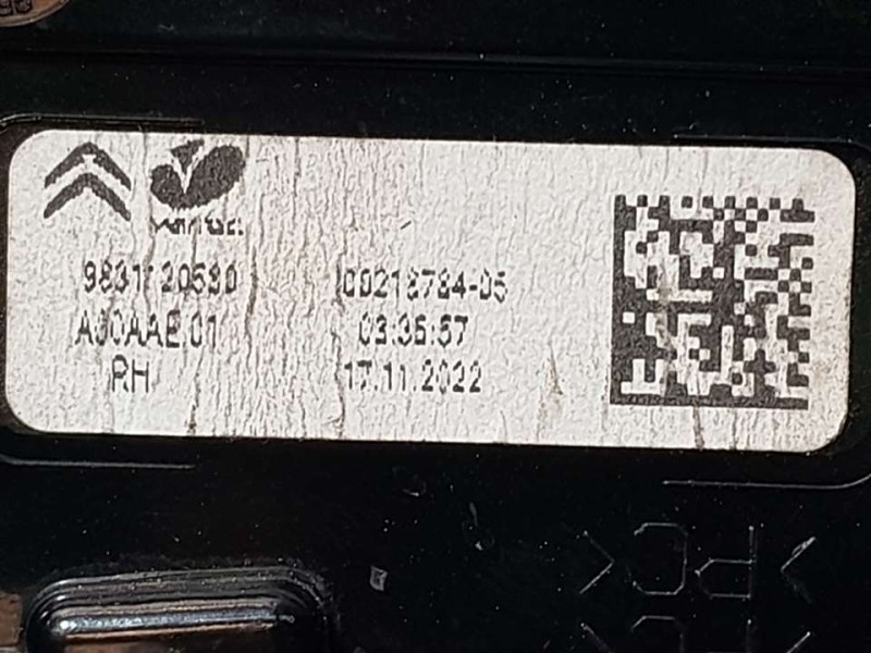 Recambio de piloto trasero izquierdo para citroën c4 1.2 12v e-thp pure tech referencia OEM IAM 9831120580  INTERIOR