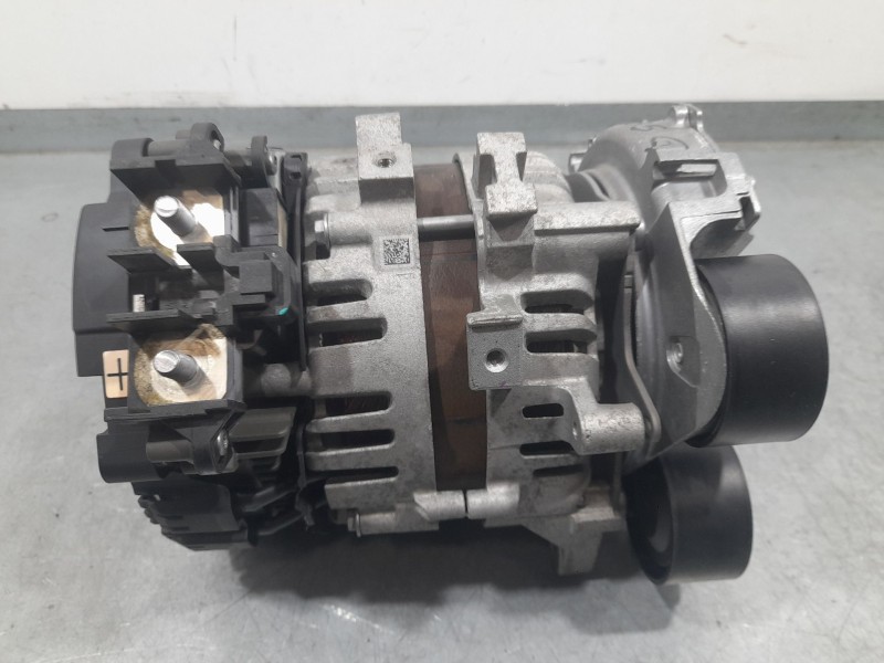 Recambio de alternador para kia rio (yb) hibrid referencia OEM IAM 3630007000 2726652 VALEO