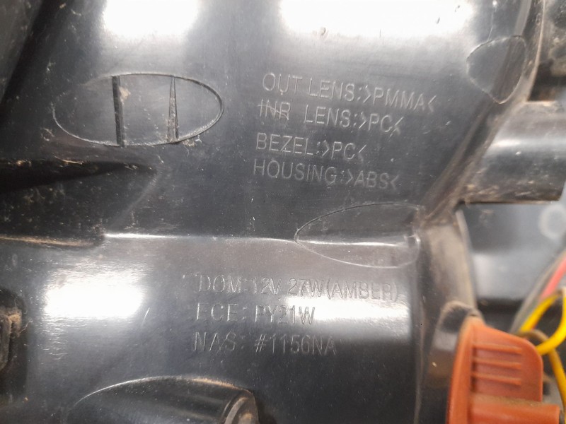 Recambio de piloto trasero izquierdo exterior para kia carens iv 1.7 crdi referencia OEM IAM 92401A4  