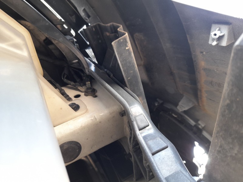 Recambio de refuerzo paragolpes delantero para hyundai i30 (fd) 1.6 crdi referencia OEM IAM 865302L000  