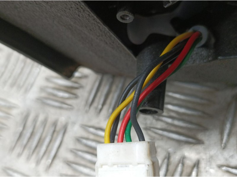 Recambio de retrovisor izquierdo para chevrolet aveo ls referencia OEM IAM 96600399  ELECTRICO 5 CABLES