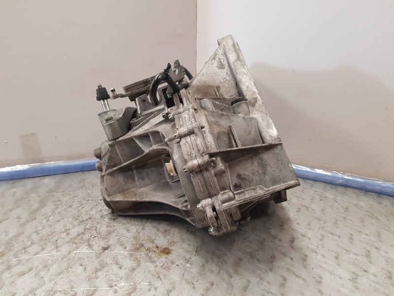 Recambio de caja cambios para nissan qashqai (j10) acenta referencia OEM IAM TL4A116 S043325 6VELOCIDADES