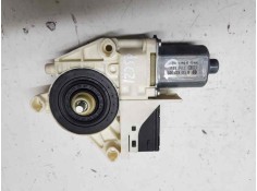 MOTOR ELEVALUNAS TRASERO DERECHO 827300001R 6 PINS ELECTRICO