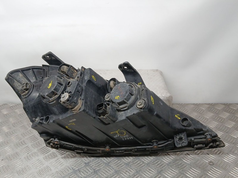Recambio de faro izquierdo para ssangyong kyron 2.7 xdi 4x4 referencia OEM IAM 8310109101  
