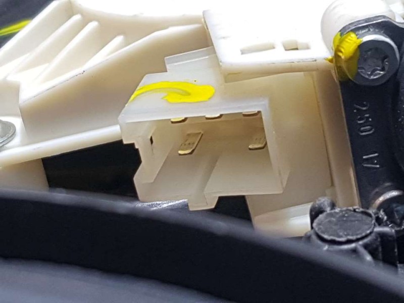 Recambio de elevalunas delantero izquierdo para infiniti q30 1.5d referencia OEM IAM 807215DM0A 5 PINS ELECTRICO