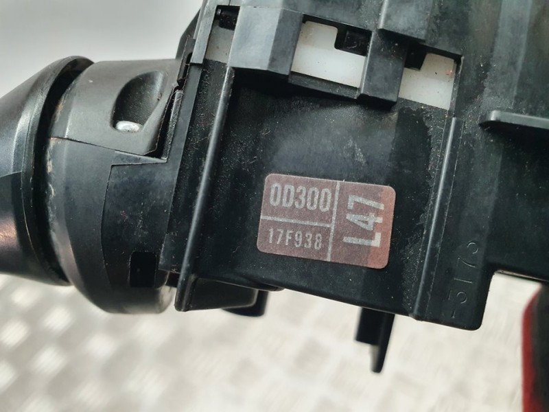 Recambio de mando luces para toyota yaris hybrid feel referencia OEM IAM 0D30017F938  