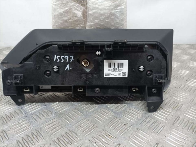 Recambio de sistema navegacion gps para citroën c4 1.2 12v e-thp pure tech referencia OEM IAM 984045648001 GD1030SA00640 INNOLUX