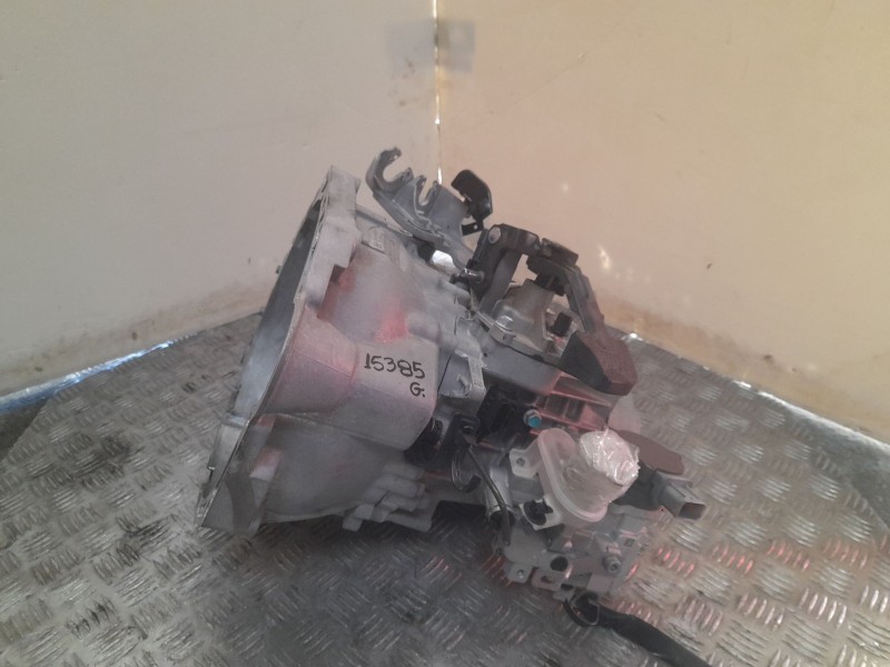 Recambio de caja cambios para kia rio (yb) hibrid referencia OEM IAM U31VNH 6VELOCIDADES 006196