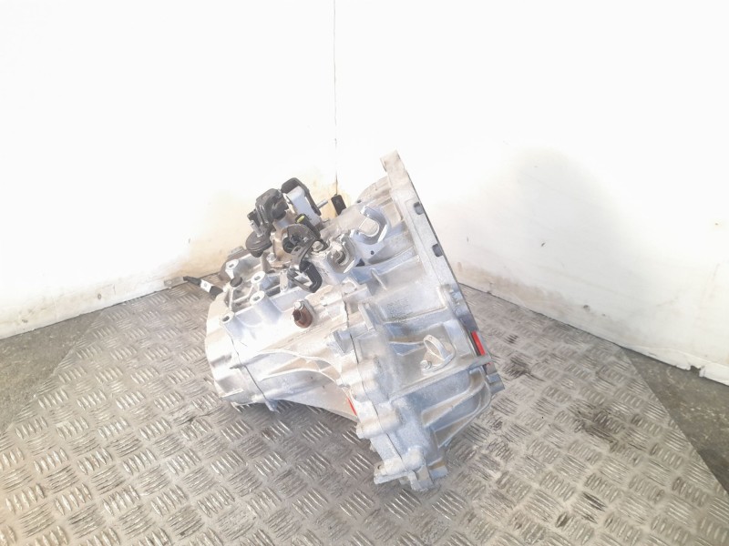 Recambio de caja cambios para kia rio (yb) hibrid referencia OEM IAM U31VNH 6VELOCIDADES 006196