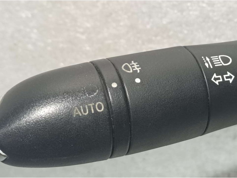 Recambio de mando luces y limpia para renault megane iv berlina 5p gt-line referencia OEM IAM 255674919R  TOCADO