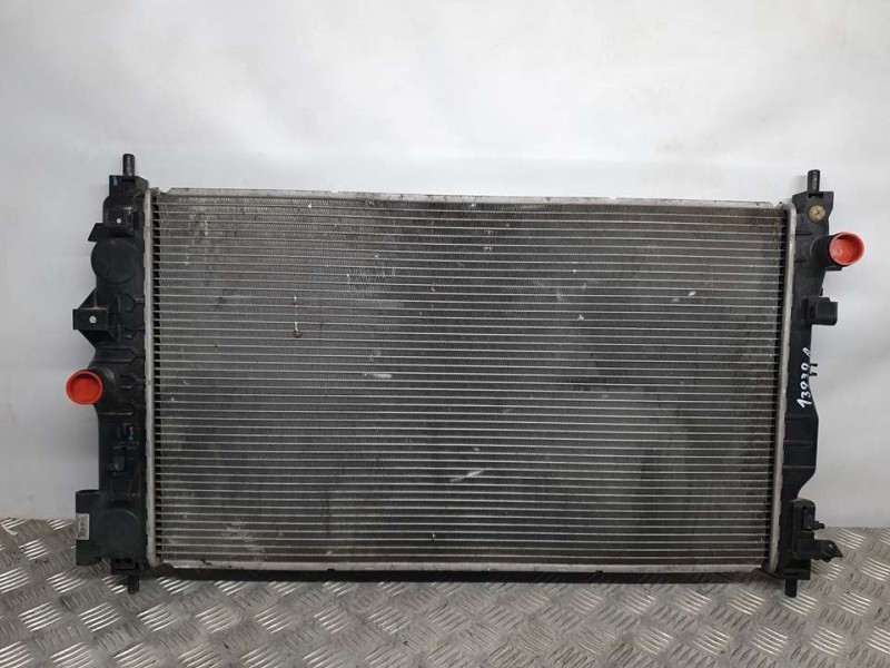 Recambio de radiador agua para chevrolet cruze lt referencia OEM IAM 52422305 10D09BQ 