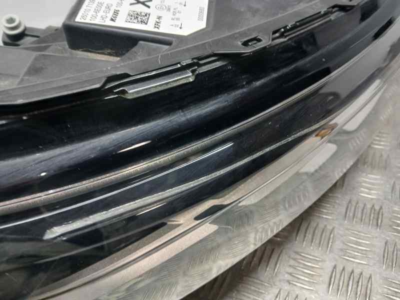 Recambio de faro derecho para nissan towstar acenta referencia OEM IAM 260107139R  TOCADO