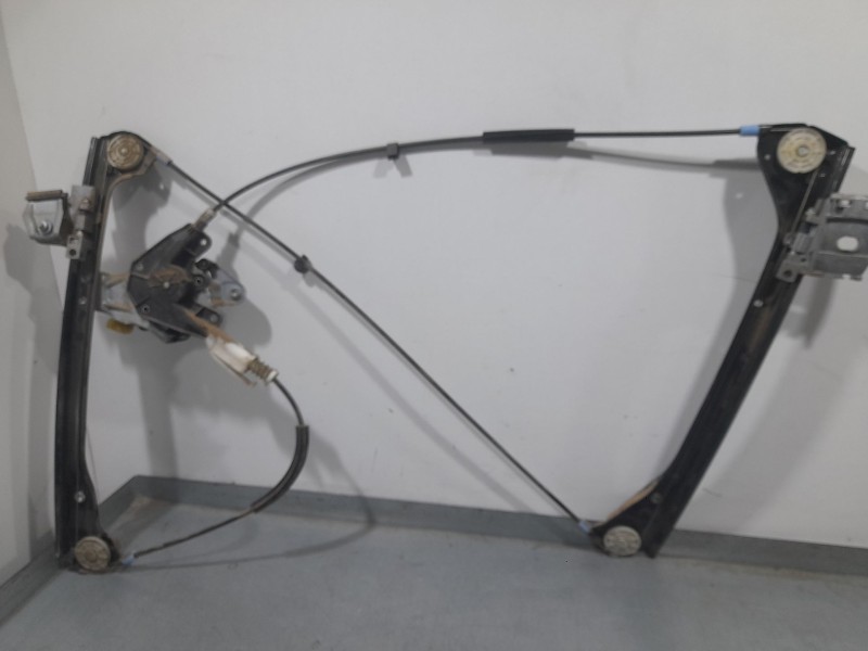 Recambio de elevalunas delantero izquierdo para bmw 3 coupé (e46) 318 ci referencia OEM IAM 8204179 676283620640 BROSE