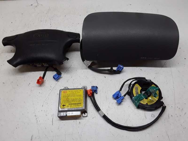Recambio de kit airbag para kia shuma 1.5 rs 5 berlina referencia OEM IAM 02AA677F0A  