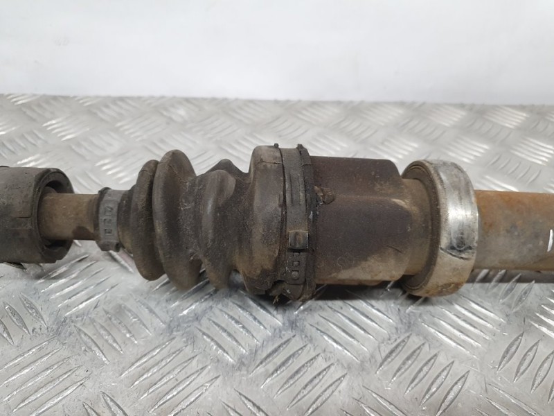 Recambio de transmision delantera derecha para ford fiesta (cb1) trend referencia OEM IAM 8V513B436AE  