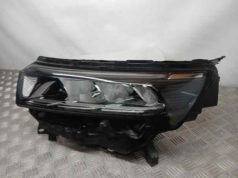 Recambio de faro izquierdo para nissan towstar acenta referencia OEM IAM 260609142R 1006E00E KOITO