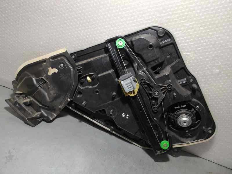 Recambio de elevalunas trasero derecho para infiniti q30 1.5d referencia OEM IAM 827205DM0A  ELECTRICO 5 PINES