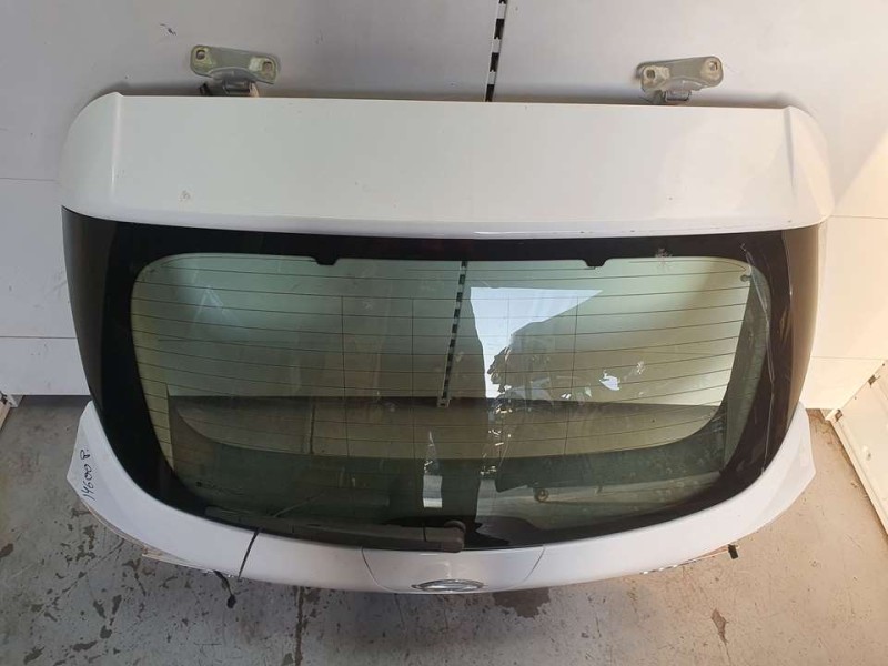Recambio de porton trasero para opel astra j lim. excellence referencia OEM IAM 13372624  TOCADO