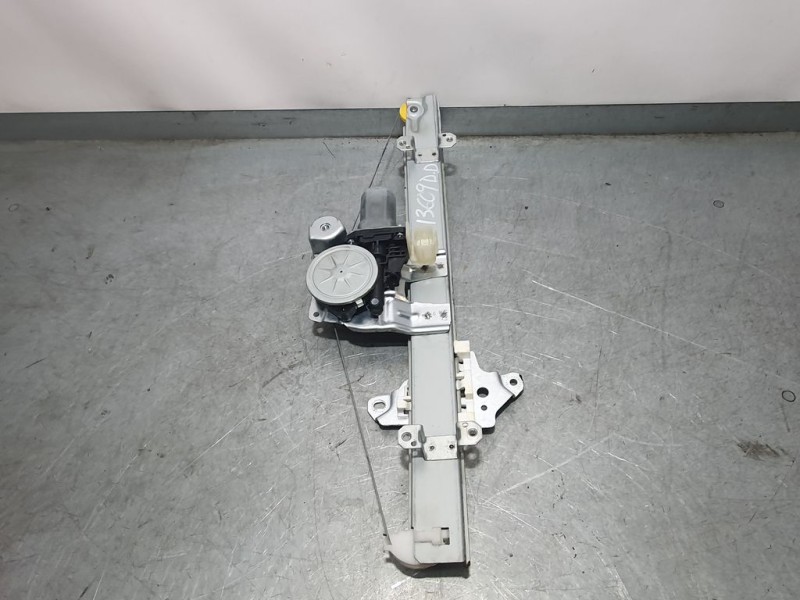 Recambio de elevalunas delantero derecho para nissan micra v (k14) acenta referencia OEM IAM 807205FA2A  ELÉCTRICO 6 PINS
