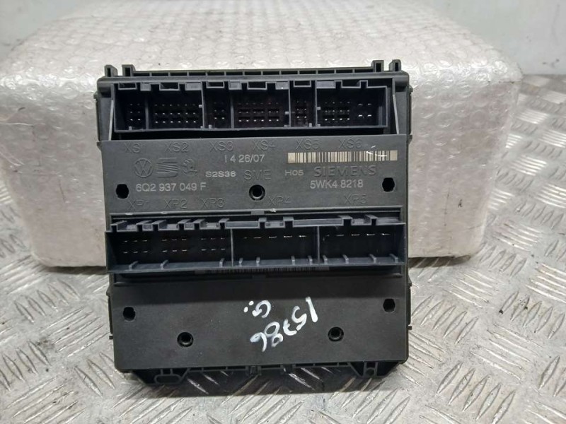 Recambio de caja reles / fusibles para seat ibiza (6l1) hit referencia OEM IAM 6Q0267049F 5WK48218 SIEMENS
