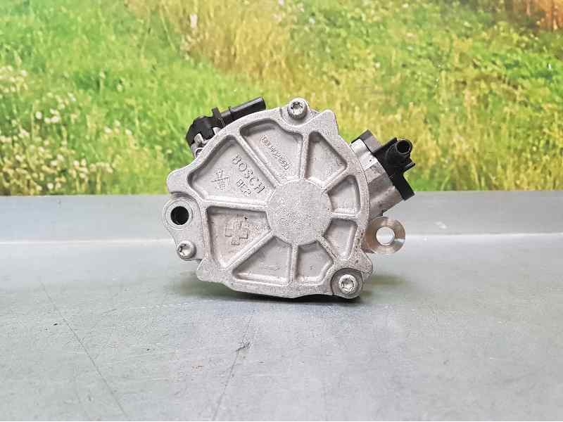 Recambio de depresor freno / bomba vacio para peugeot 308 1.6 16v hdi referencia OEM IAM 9804021880  BOSCH