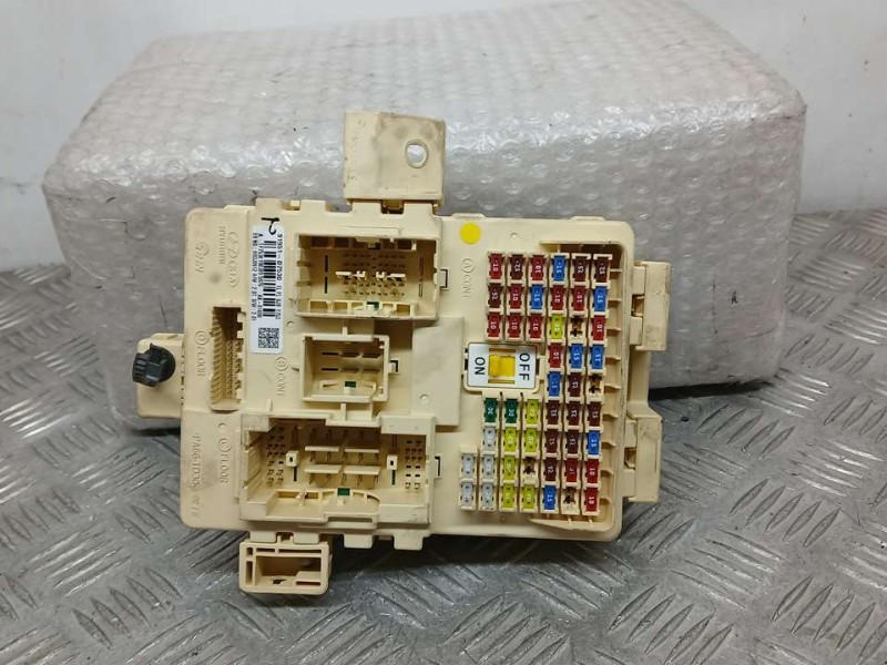 Recambio de caja reles / fusibles para hyundai tucson essence 2wd referencia OEM IAM 91951D7530  