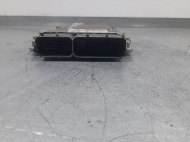 Recambio de centralita motor uce para volkswagen golf v (1k1) 1.9 tdi referencia OEM IAM 03G906016B BOSCH 0281011478