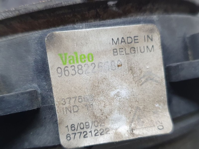 Recambio de faro antiniebla derecho para citroën xsara picasso 2.0 hdi referencia OEM IAM 9638225680 67721222 VALEO