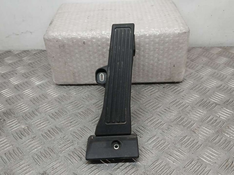 Recambio de potenciometro pedal para hyundai tucson essence 2wd referencia OEM IAM 32414400  