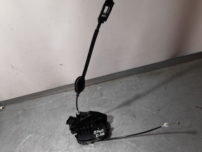 Recambio de cerradura puerta delantera izquierda para ford fiesta (cb1) ambiente referencia OEM IAM 2049023  