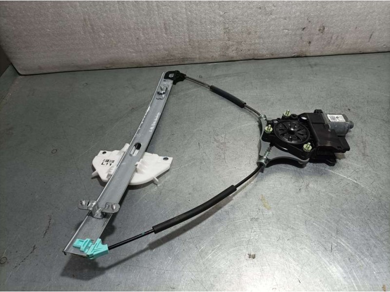 Recambio de elevalunas delantero izquierdo para kia rio (yb) hibrid referencia OEM IAM 82401H8110 F00S1N2193 BOSCH
